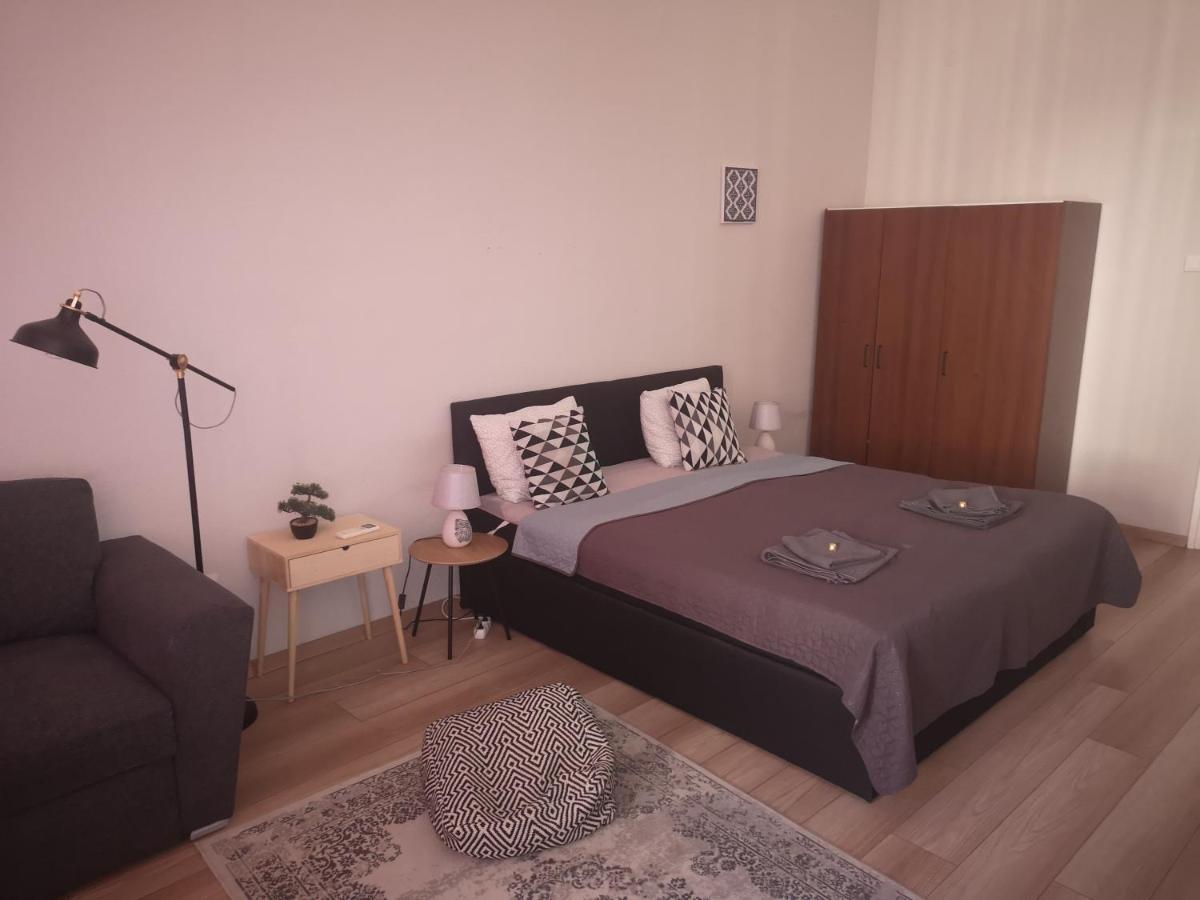 Palace - Belvarosi Apartman Эгер Экстерьер фото