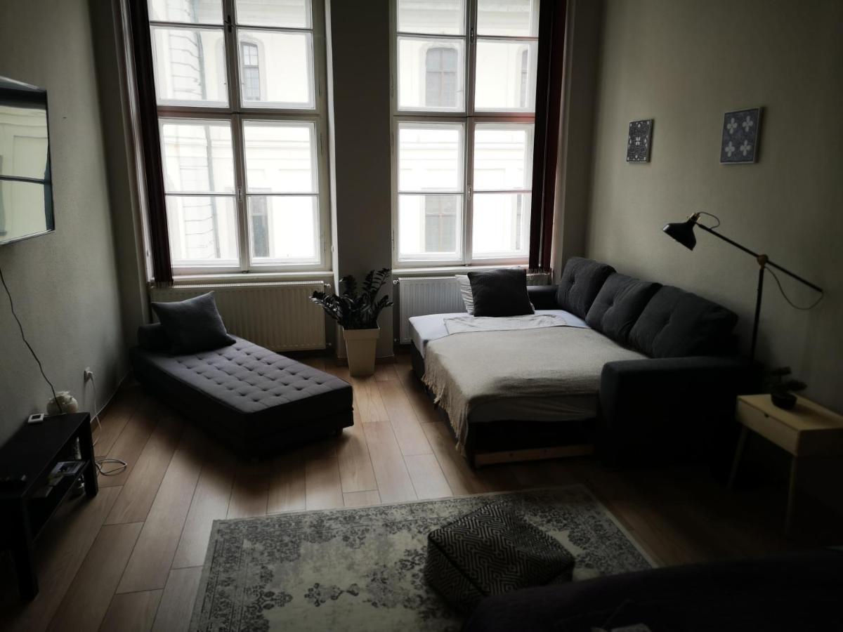 Palace - Belvarosi Apartman Эгер Экстерьер фото