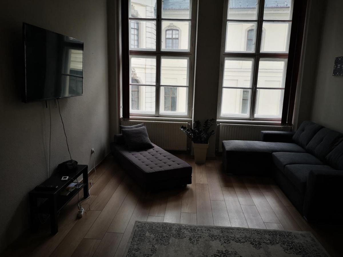 Palace - Belvarosi Apartman Эгер Экстерьер фото