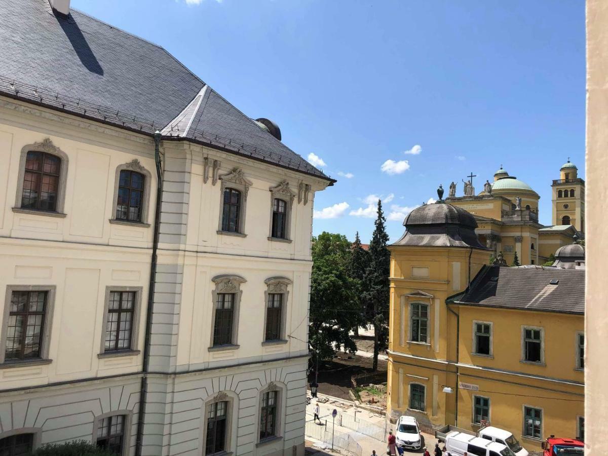 Palace - Belvarosi Apartman Эгер Экстерьер фото